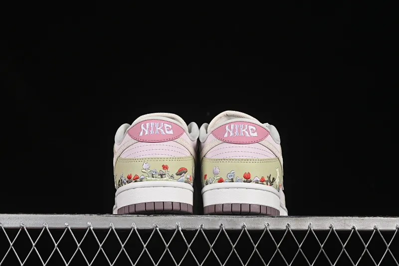All categories Nk SB Dunk series Nk SB Dunk Low low-top sneakers Nike Dunk Low "Mushroom" floral theme low-top casual sneakers IB8876-661